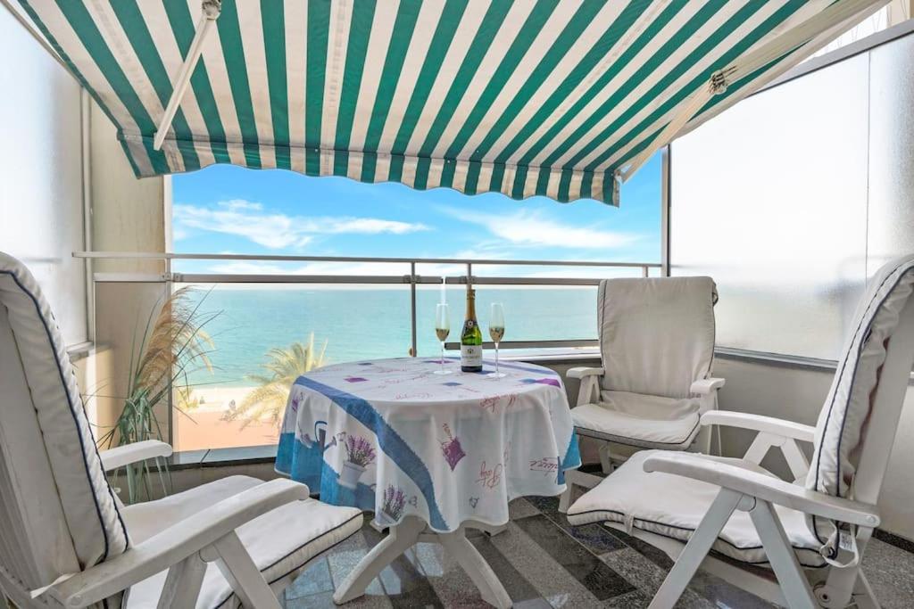 La Prom - A Two Bedroom Apartment With A Sea View นีซ ภายนอก รูปภาพ